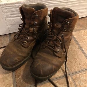 Size 7 wolverine work boots in good condition